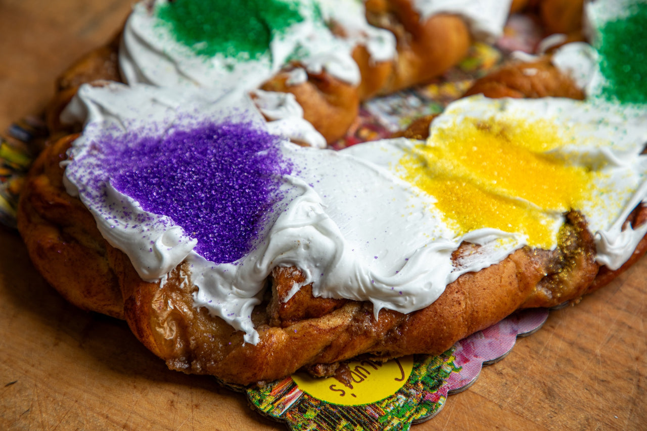 Praline Cheese Filled King Cake Kit